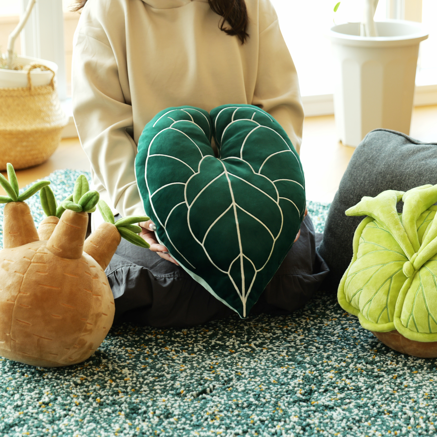 植物ぬいぐるみクッションの製品画像